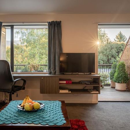 Private And Peaceful Studio Apartment Wanaka Bagian luar foto